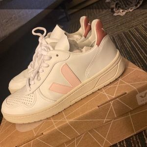 Veja 7 sneakers petal 37